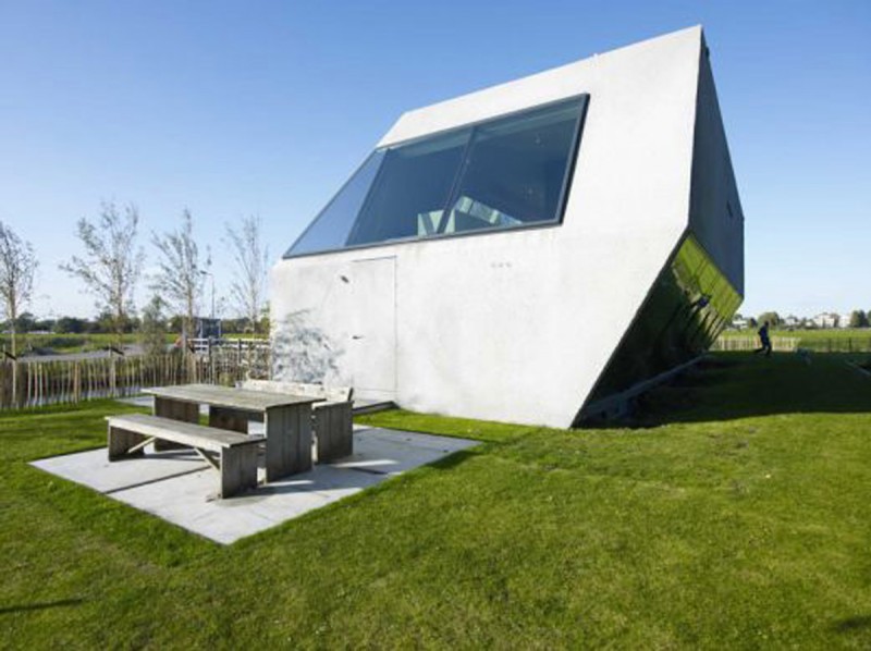Sodae House, Unusual Angled Glass House Design   Garden
