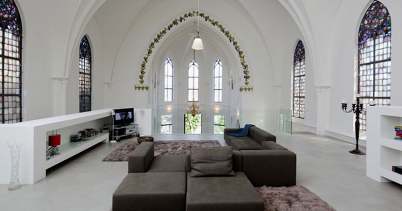 Gothic Church Turned Into White Contemporary Home In 2009   Livingroom