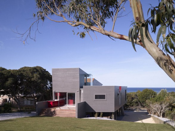 Unique Beach House Design, The K House - Garden