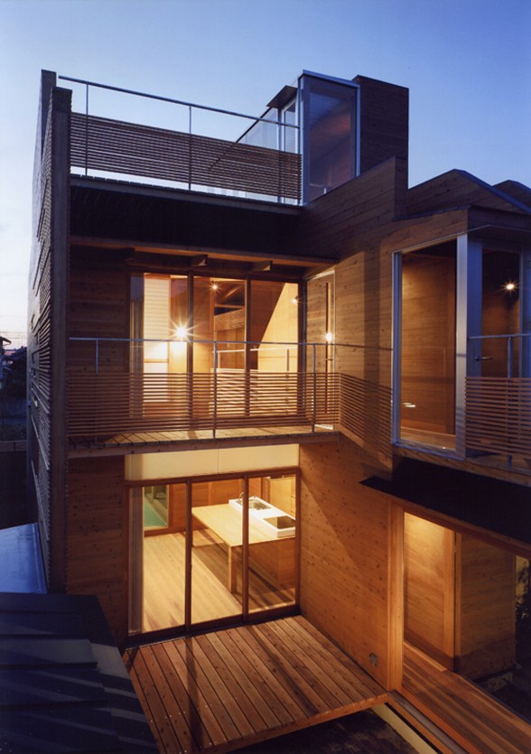 Modern Wooden House from Japanese Architect