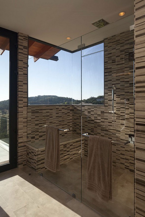 Rock Mountain House, Fabulous Design by Dick Clark Architecture - Bathroom