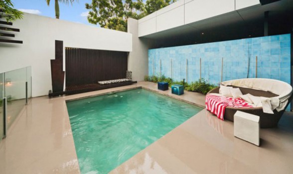 Manly and Modern, A Great Beach House Design for Men - Swimming Pool