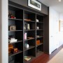 Midvale Courtyard House Design by Bruns Architecture: Midvale Courtyard House Design Book Shelves