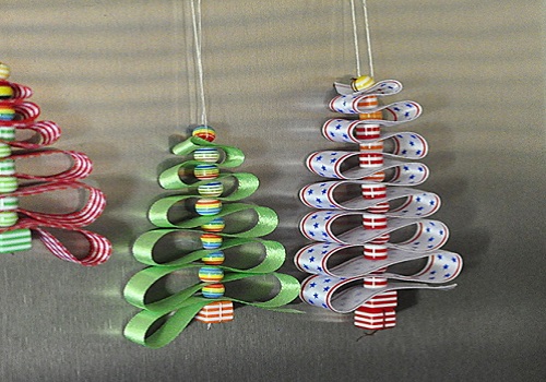 Creative Tips of Christmas Decorating Ribbon - Viahouse.Com